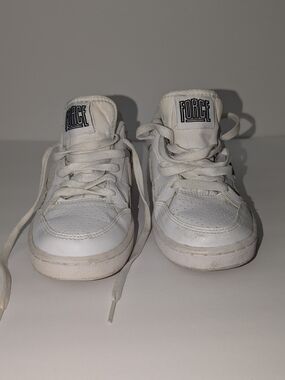 Force1 Kids White Low-Top Sneakers with Logo Tongue